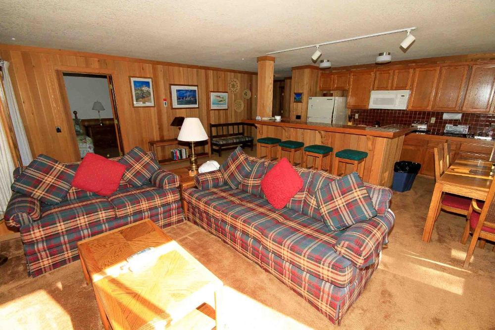 Mountainback 112 Corner Unit